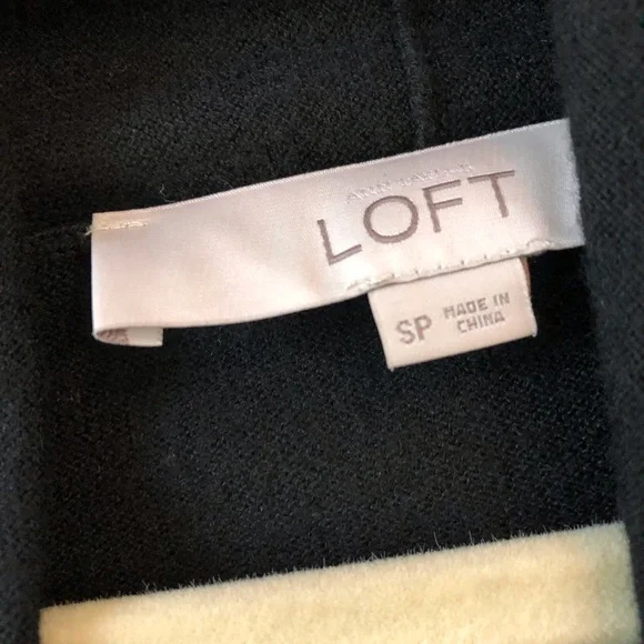 LOFT Cardigan - Picture 2 of 6